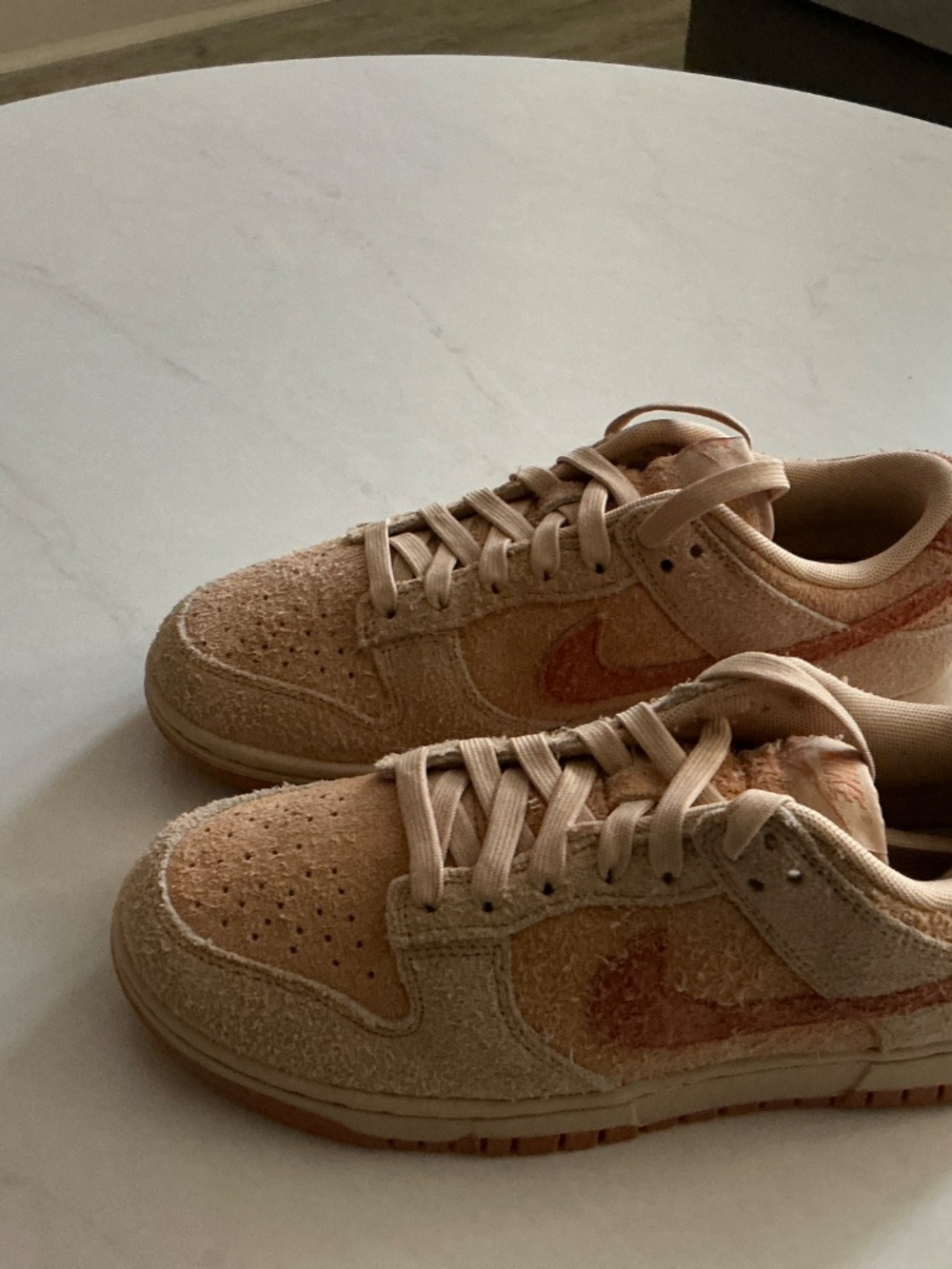 Sneakers - Picture 3 of 4